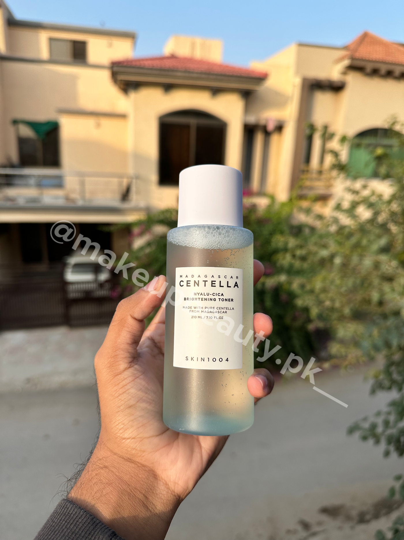 Skin 1004 Centella Hyalu-Cica Brightening TONER 210 ML