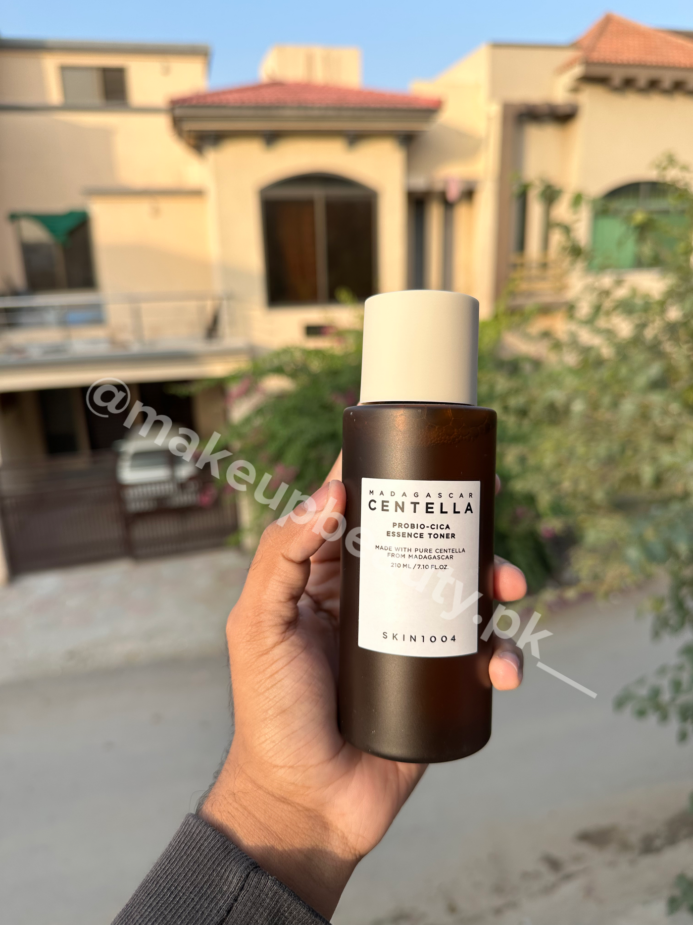 Skin1004 Madagascar Centella Probio-Cica Essence Toner 210 ML😍